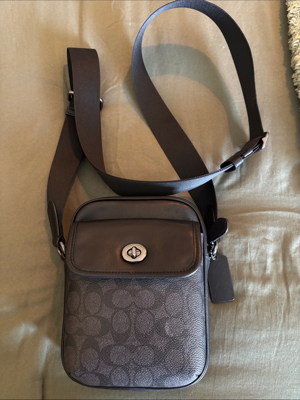 Coach Men's Black Signature Messenger Crossbody